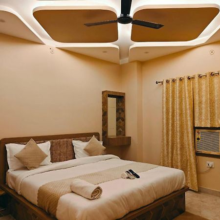 Hotel The Pushpraj Varanasi Exterior foto